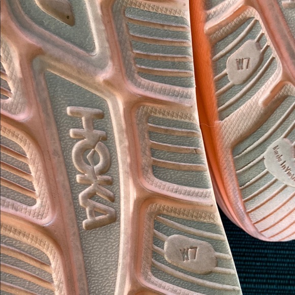 Hoka recovery slides - Picture 6 of 7